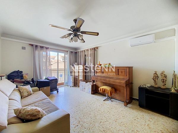 VALLAURIS - 3P - 60m² - CENTRE VILLE - CAVE- TRAVAUX