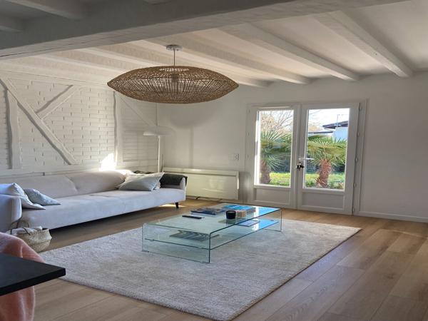 Maison rénovée de type 3 avec jardin à Tosse ? à 10 km des plages
