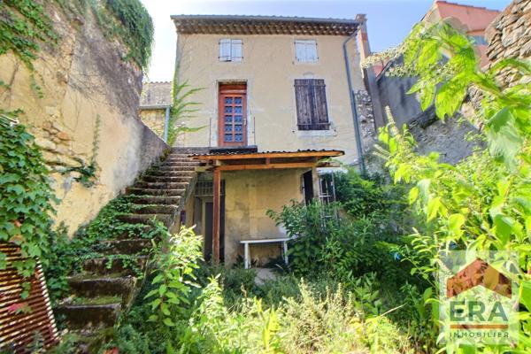 Maison de ville avec local commercial de 160 m²