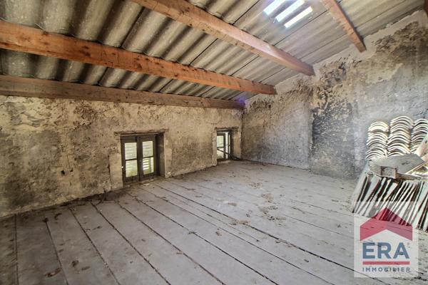 Maison de ville avec local commercial de 160 m²