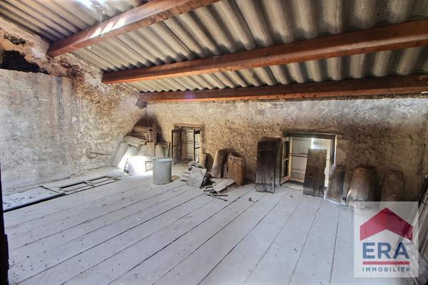 Maison de ville avec local commercial de 160 m²