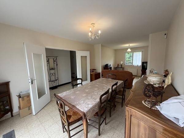 Maison plain pied PERONNAS sur 644 m² de terrain