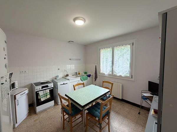 Maison plain pied PERONNAS sur 644 m² de terrain