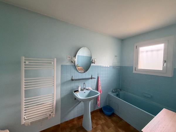 Maison plain pied PERONNAS sur 644 m² de terrain