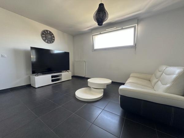 Apparement 2 pièces avec terrasse - Echirolles - rue Géo Charles - 65 m²