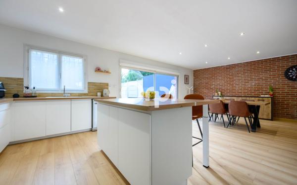 Maison à vendre    4 pièces • 145 m2 Sin-le-Noble