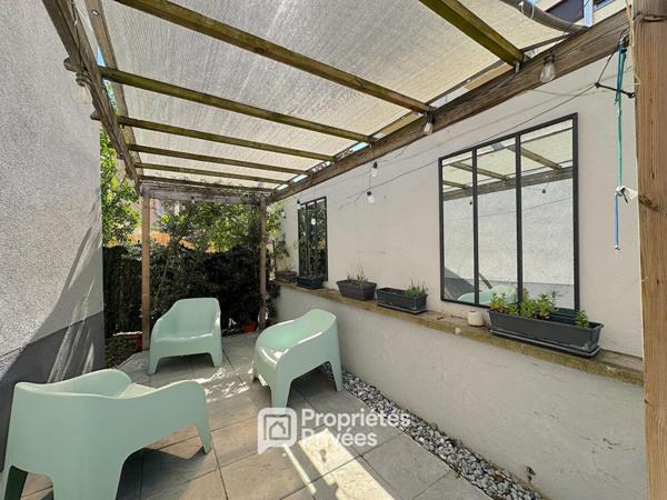 Maison T7 ( 5 ch ) 162 m2 avec garage, terrasse et cave