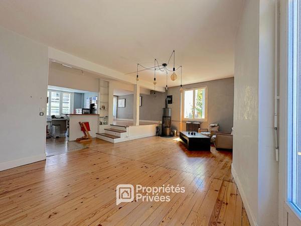 Maison T7 ( 5 ch ) 162 m2 avec garage, terrasse et cave