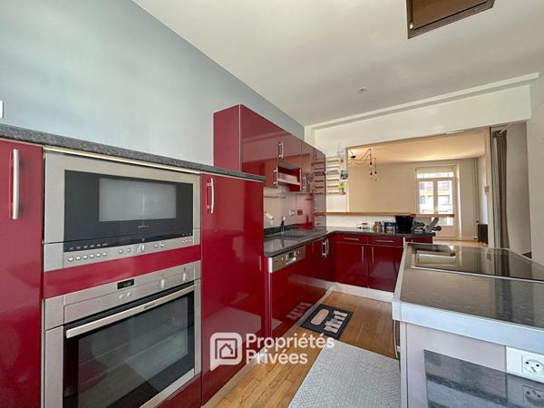 Maison T7 ( 5 ch ) 162 m2 avec garage, terrasse et cave
