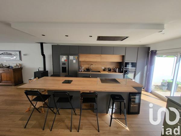 Maison 4 pièces de 107 m² à Lissieu (69380)