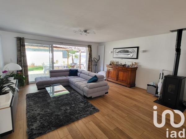 Maison 4 pièces de 107 m² à Lissieu (69380)