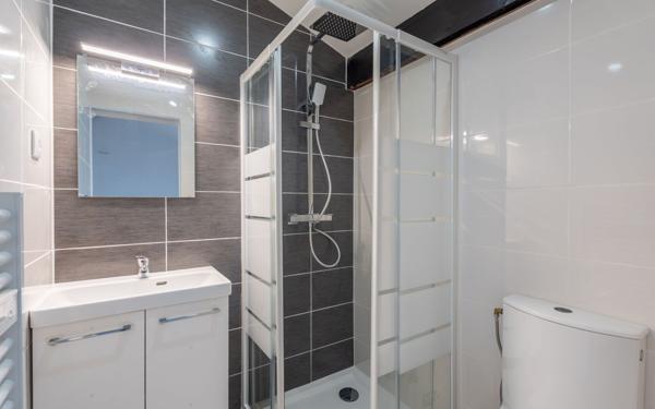 Maison à vendre    4 pièces •  Biscarrosse