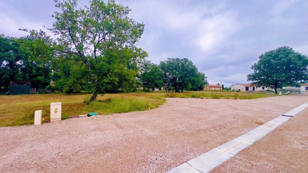 Terrain Constructible et Viabilisé de 1 643,00 m² à vendre proche de FRONTON (31)
