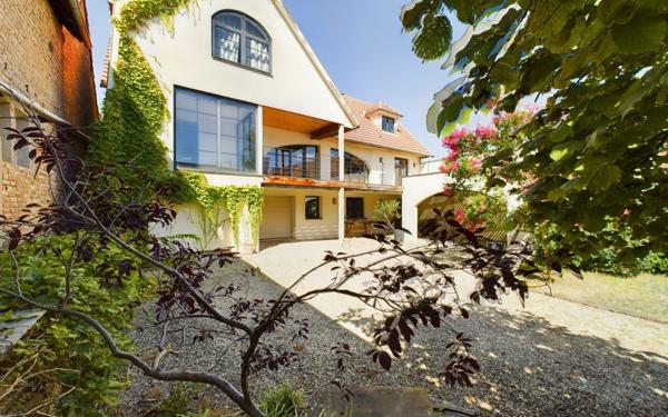 Maison à vendre    7 pièces • 219,69 m2 Berstett