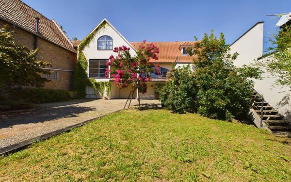 Maison à vendre    7 pièces • 219,69 m2 Berstett