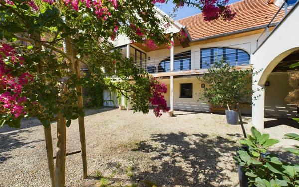 Maison à vendre    7 pièces • 219,69 m2 Berstett