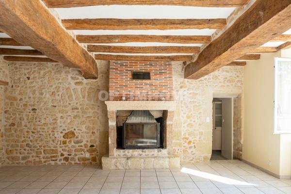 Grande maison de ville avec cour à Thouars (79)