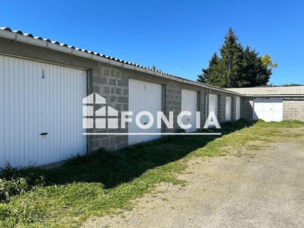 Location Parking - 2 RUE MIRABEAU Niort 79000