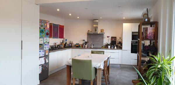 Appartement familial lumineux, Clermont-Ferrand (63) , 6 pièces, 5 chambres, 137 m², 368 000 € FAI