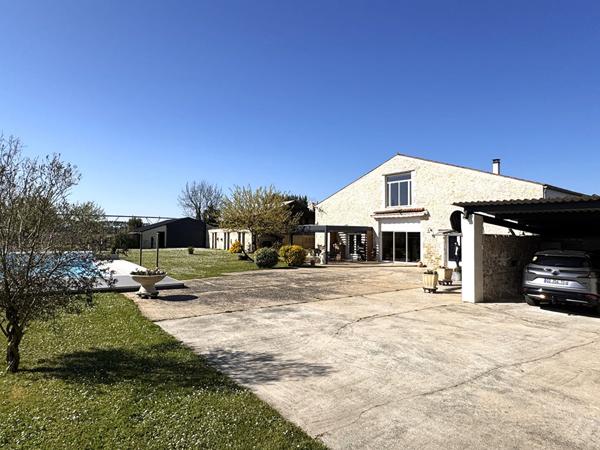 Maison Tonnay Charente 6 pièce(s) 470 m2