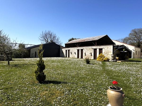 Maison Tonnay Charente 6 pièce(s) 470 m2