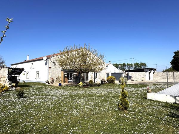 Maison Tonnay Charente 6 pièce(s) 470 m2