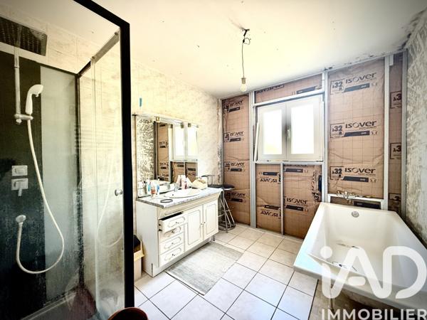 Maison à vendre 4 pièces 120 m² Chef-Boutonne