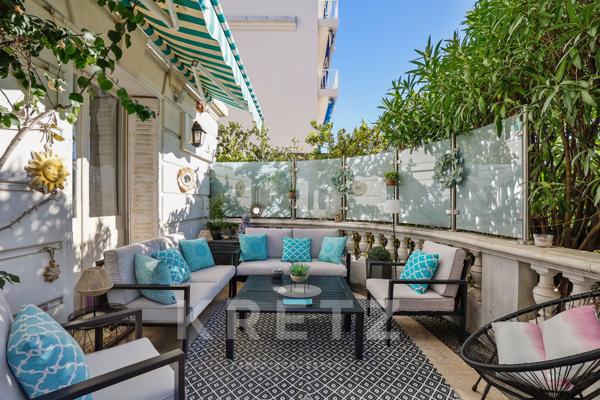 Appartement 3 pièces avec aperçu mer, boulevard de la croisette, Cannes