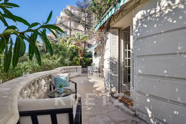 Appartement 3 pièces avec aperçu mer, boulevard de la croisette, Cannes