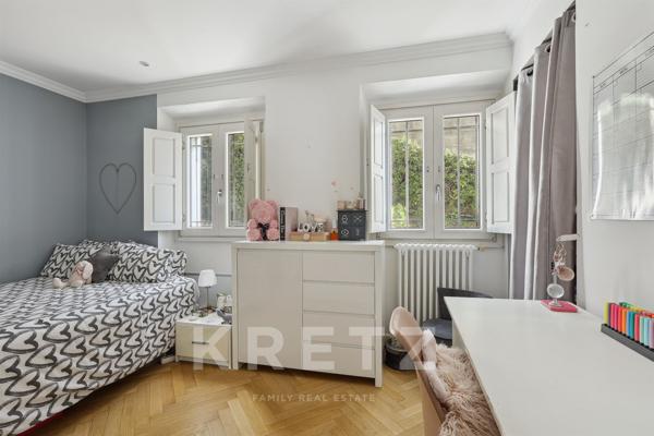 Appartement 3 pièces avec aperçu mer, boulevard de la croisette, Cannes