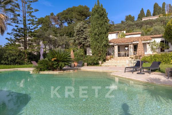 Villa notre dame de vie vue mer et village