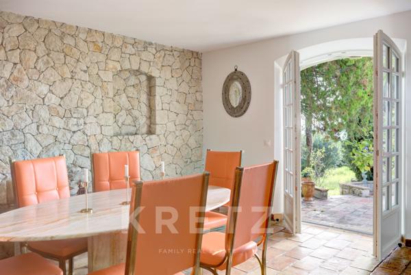 Villa notre dame de vie vue mer et village