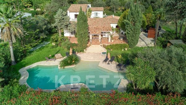 Villa notre dame de vie vue mer et village