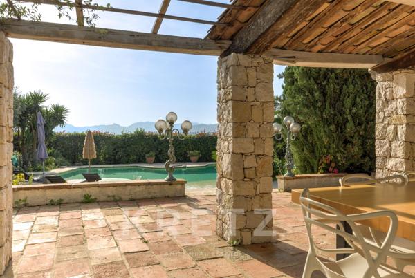 Villa notre dame de vie vue mer et village