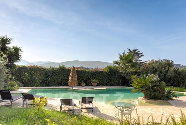 Villa notre dame de vie vue mer et village