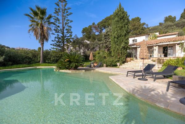 Villa notre dame de vie vue mer et village