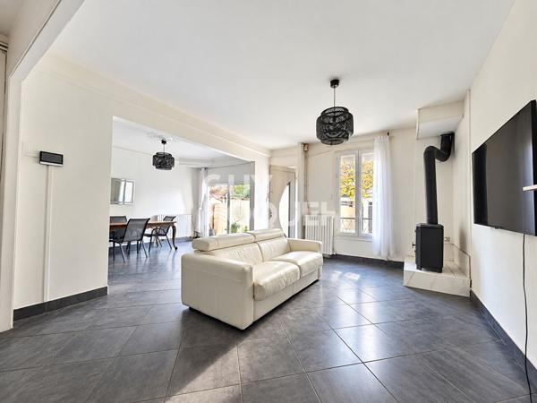 Maison familiale 6 pièces,125 m² habitables, 169 m² au sol,  Fort potentiel