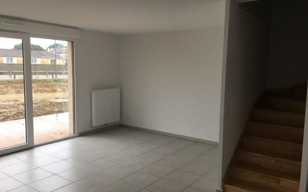 Maison à louer    5 pièces •  Saint-Sauveur