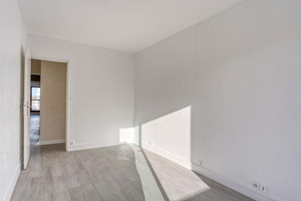 Appartement 3p - deux balcons - place de parking