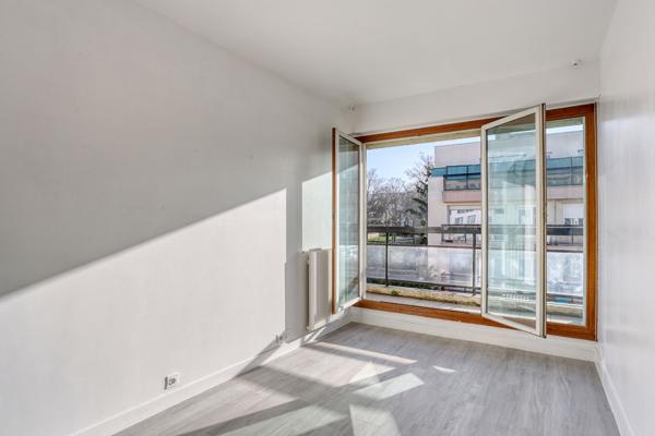 Appartement 3p - deux balcons - place de parking