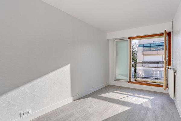 Appartement 3p - deux balcons - place de parking