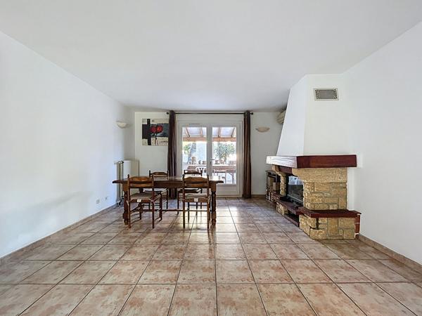 Maison 4 pièces 3 chambres Portes Les Valence.