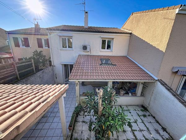 Maison 4 pièces 3 chambres Portes Les Valence.