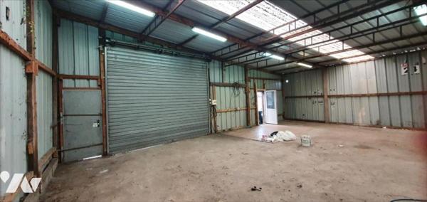 DOUCHY LES MINES Maison et entrepôt