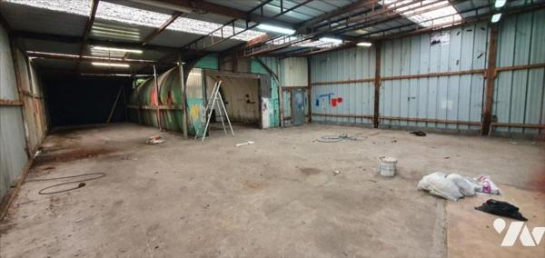 DOUCHY LES MINES Maison et entrepôt