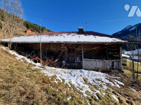SOUS OFFRE Ferme mitoyenne à rénover Abondance