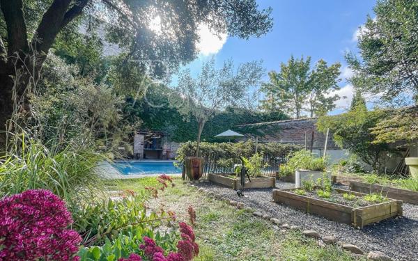 VENTE MONTAUBAN CENTRE MAISON DE VILLE 9 PIÈCES JARDIN