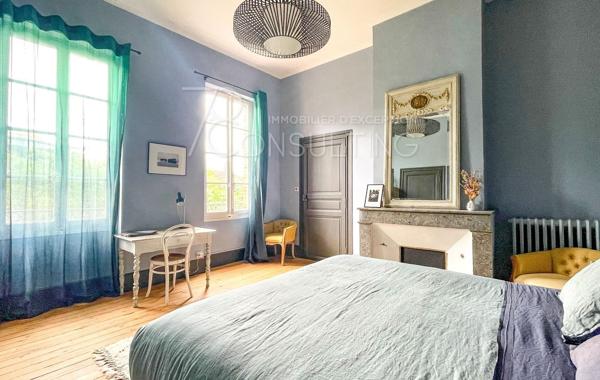 VENTE MONTAUBAN CENTRE MAISON DE VILLE 9 PIÈCES JARDIN