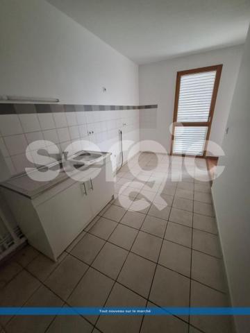 Location 3 Pieces 76 91100 Corbeil Essonnes 67 0072 01 0010