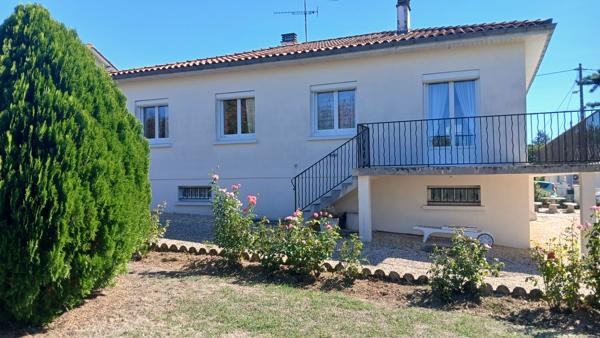 Maison sur sous‑sol avec jardin arboré – Verteillac